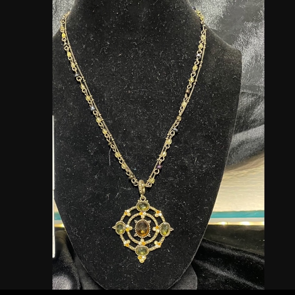 Beautiful Brown Pendent
